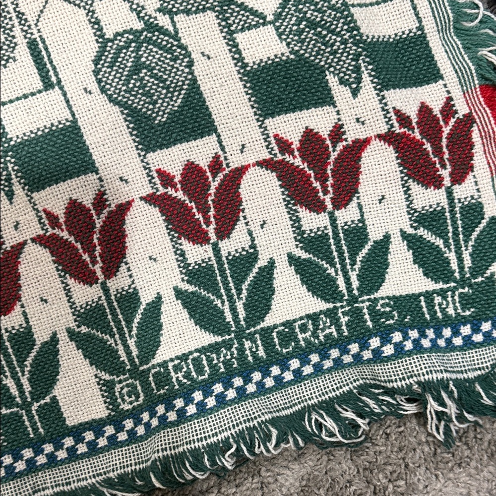 Crown Crafts Floral Patterned Throw Blanket Sunflowers Garden Home - Picture 3 of 5